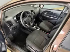Kia Rio thumbnail 7