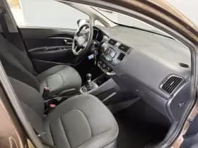 Kia Rio thumbnail 8
