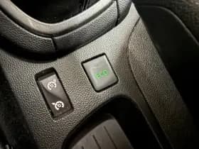 Renault Clio thumbnail 19