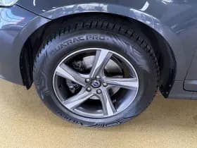 Volvo XC60 thumbnail 24