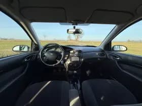 Ford Focus thumbnail 7