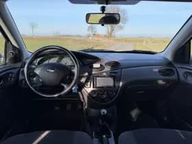 Ford Focus thumbnail 8