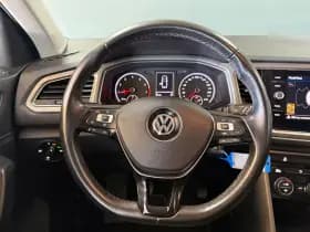 Volkswagen T-Roc thumbnail 16