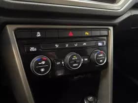 Volkswagen T-Roc thumbnail 18
