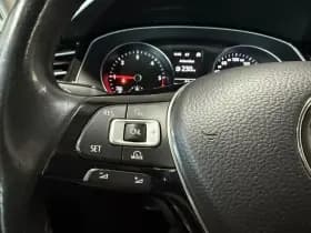 Volkswagen Passat thumbnail 12