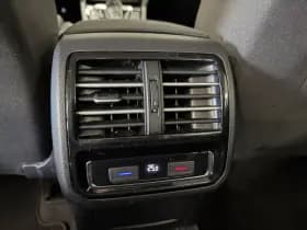 Volkswagen Passat thumbnail 21