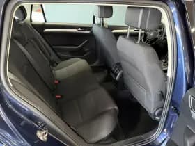 Volkswagen Passat thumbnail 24
