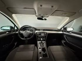 Volkswagen Passat thumbnail 9