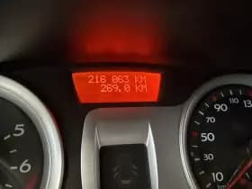 Renault Clio thumbnail 8