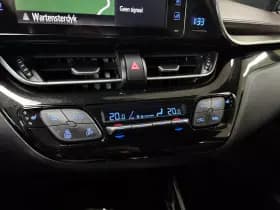 Toyota C-HR thumbnail 12