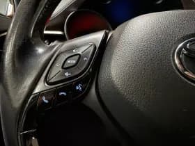 Toyota C-HR thumbnail 13
