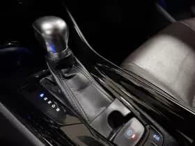 Toyota C-HR thumbnail 18