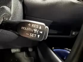 Toyota C-HR thumbnail 22