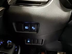 Toyota C-HR thumbnail 23