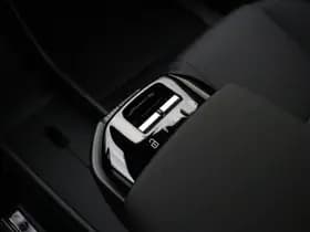 Volvo EX30 Extended Range Plus / DEMO DEAL / Getint glas / Adapt. Cruise / BLIS / Harman&Kardon / Keytag / PDC + Camera / El. Achterklep / thumbnail 31