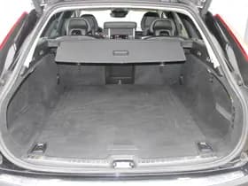 Volvo V90 Cross Country T5 AWD 90th Anniversary Edition thumbnail 12