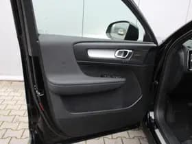 Volvo XC40 B4 Plus Dark thumbnail 17