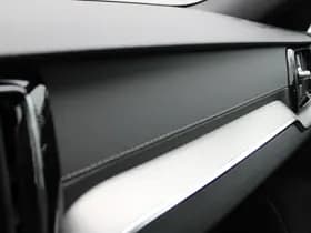 Volvo V60 T8 Plug-in hybrid AWD Ultra Perf. Ed. Dark thumbnail 27