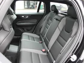 Volvo V60 T8 Plug-in hybrid AWD Ultra Perf. Ed. Dark thumbnail 6