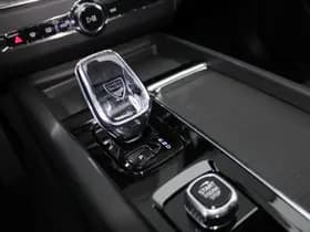 Volvo XC60 T6 Plug-in hybrid AWD Ultra Black Edition thumbnail 32