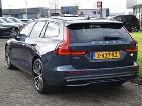 Volvo V60 T6 AWD 350PK Plug-in Hybrid Plus Dark thumbnail 13