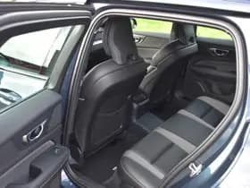 Volvo V60 T6 AWD 350PK Plug-in Hybrid Plus Dark thumbnail 21