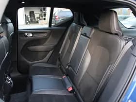 Volvo XC40 Recharge P8 AWD R-Design thumbnail 6