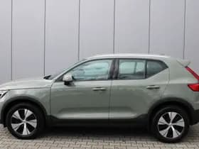 Volvo XC40 thumbnail 5