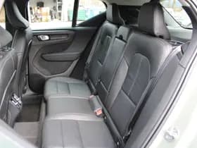 Volvo XC40 thumbnail 6
