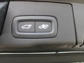 Volvo XC60 T6 Plug-in hybrid AWD Plus Dark thumbnail 13