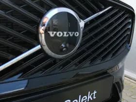 Volvo XC60 T6 Plug-in hybrid AWD Plus Dark thumbnail 18