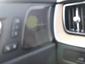 Volvo XC60 T6 Plug-in hybrid AWD Plus Dark thumbnail 23