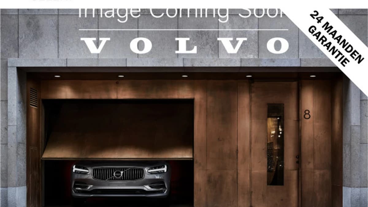 Volvo EX40 — foto 1