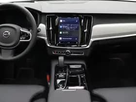 Volvo V90 T6 350pk AWD Ultra Dark / 360 Camera / Head-Up / Schuif/kanteldak / Trekhaak / BLIS / Harman&Kardon / Elektr. Stoelen / Full-LED / Lederen Dashboard / thumbnail 2