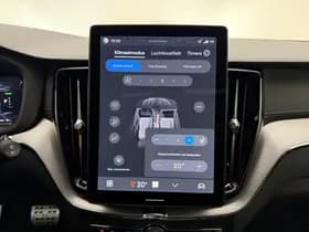 Volvo XC60 T8 455pk AWD HEICO - Ultra Black Edition / HEICO Sportuitlaatsysteem / HEICO Selected Level / 22'' HEICO Velgen / HEICO Remsysteem / Heico Intercooler / HEICO Sportpedalen / Luchtvering / Bowers en Wilkins audio / thumbnail 45