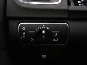 Volvo V60 Cross Country T5 245pk Automaat Polar+ / 19'' Bor / Schuif-/kanteldak / El. Stoelen / Dubbel glas / Afn. Trekhaak / Kinderzitjes / H&K Audio / Keyless / Stoel + stuurw. verwarming / PDC + CAM / ACC / BLIS / thumbnail 33