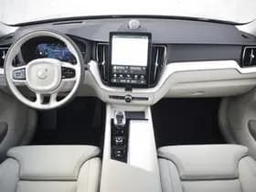 Volvo XC60 T6 350pk AWD Ultra Bright / Luchtvering / Bowers en Wilkins audio / HUD / 360 camera / Stoelmassage / thumbnail 2