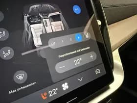 Volvo XC90 T8 455pk AWD Ultra Dark / €7500,- voordeel korting / NIEUW / DIRECT LEVERBAAR / MY26 / Luchtvering / El. Trekhaak / Getint glas / thumbnail 18