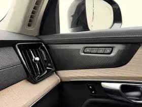 Volvo XC90 T8 455pk AWD Ultra Dark / €7500,- voordeel korting / NIEUW / DIRECT LEVERBAAR / MY26 / Luchtvering / El. Trekhaak / Getint glas / thumbnail 41