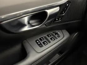 Volvo V90 T6 350pk AWD Plus Dark / 360 Camera / Full-LED / El. Trekhaak / Getint glas / El. Stoelen / Harman&Kardon Audio / 19'' / ACC / BLIS / Stoel + Stuurw. Verwarming / thumbnail 30