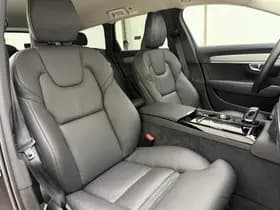 Volvo V90 T6 350pk AWD Plus Dark / 360 Camera / Full-LED / El. Trekhaak / Getint glas / El. Stoelen / Harman&Kardon Audio / 19'' / ACC / BLIS / Stoel + Stuurw. Verwarming / thumbnail 34