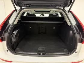 Volvo XC60 T6 Plug-in hybrid AWD Ultimate Dark / 20 '' Velgen / Head-up Display / Blis / Semi elektrisch trekhaak / thumbnail 12