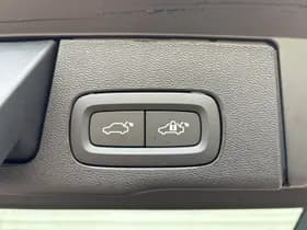 Volvo XC60 T6 Plug-in hybrid AWD Ultra Dark / Harman/Kardon / Trekhaak / Panorama dak / Rondomzichtcamera / thumbnail 23