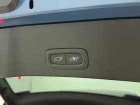 Volvo C40 Recharge Ultimate / 20 inch velgen / Nubuck / Harman Kardon audio / Elektrisch verstelbare stoelen / Stoel/- en stuurverwarming / thumbnail 8