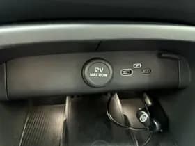 Volvo XC40 Twin 408pk Plus / Nubuck / Getint glas / Trekhaak / All Season / PDC + Camera / Stoel + Stuurw. Verwarming / Keyless / El. Achterklep / Warmtepomp / thumbnail 38