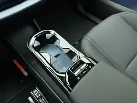 Volvo EX30 Extended Range Ultra / 20'' / Getint Glas / Elektr. Stoelen / 360 Camera / Panoramadak / Adapt. Cruise / BLIS / 22kw Boordlader / thumbnail 41