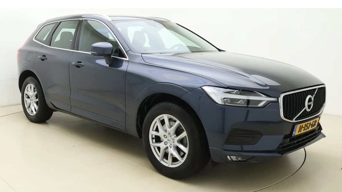 Volvo XC60 T5 252pk Momentum Pro / BLIS / Park assist camera / Pilot assist / Trekhaak / Stoelverwarming / Apple carplay / — foto 1