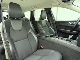 Volvo XC60 T5 252pk Momentum Pro / BLIS / Park assist camera / Pilot assist / Trekhaak / Stoelverwarming / Apple carplay / thumbnail 13