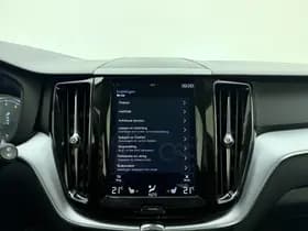 Volvo XC60 T5 252pk Momentum Pro / BLIS / Park assist camera / Pilot assist / Trekhaak / Stoelverwarming / Apple carplay / thumbnail 33