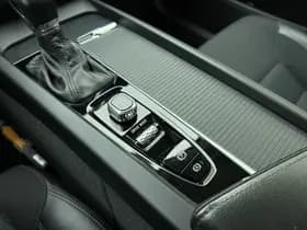 Volvo XC60 T5 252pk Momentum Pro / BLIS / Park assist camera / Pilot assist / Trekhaak / Stoelverwarming / Apple carplay / thumbnail 36